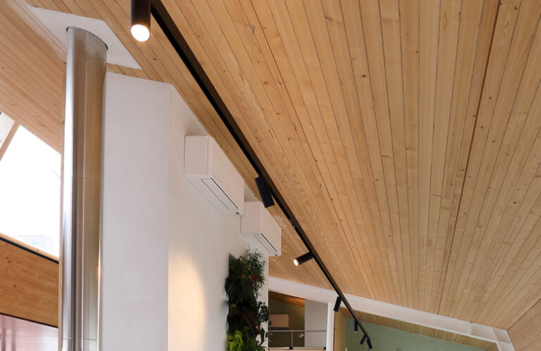 Wärmepumpe Klimaanlage Altbau Dachgeschoss baukult Architekten Holzbau Wien